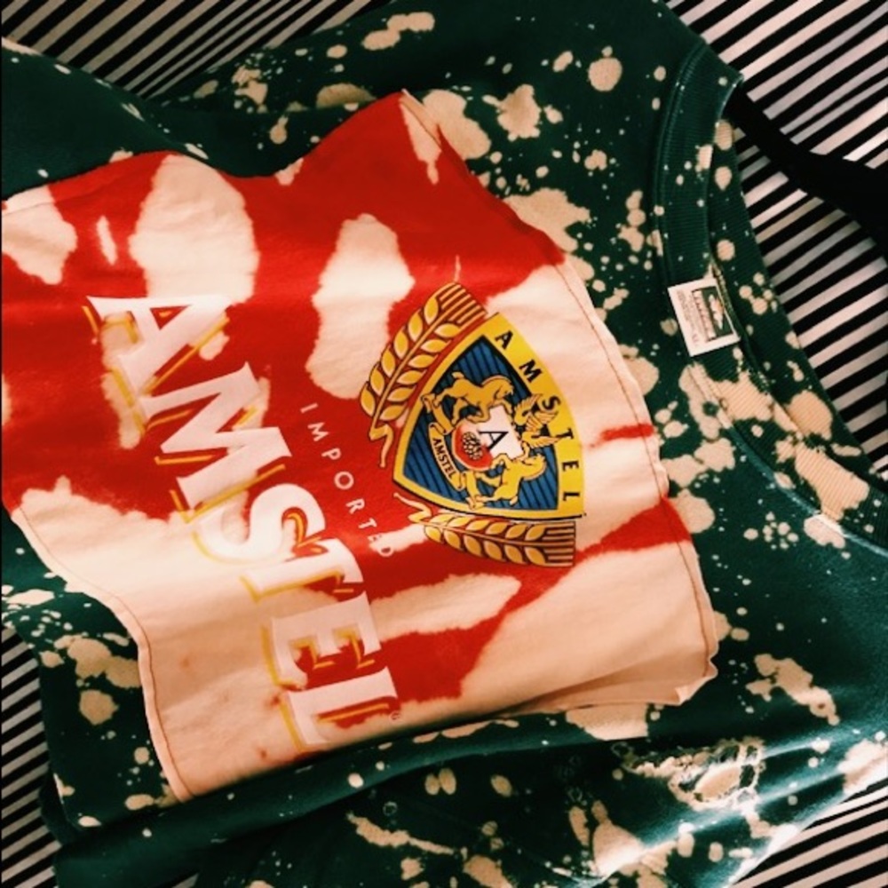 AMSTEL DISTRESSED CROP SWEATSHIRT
